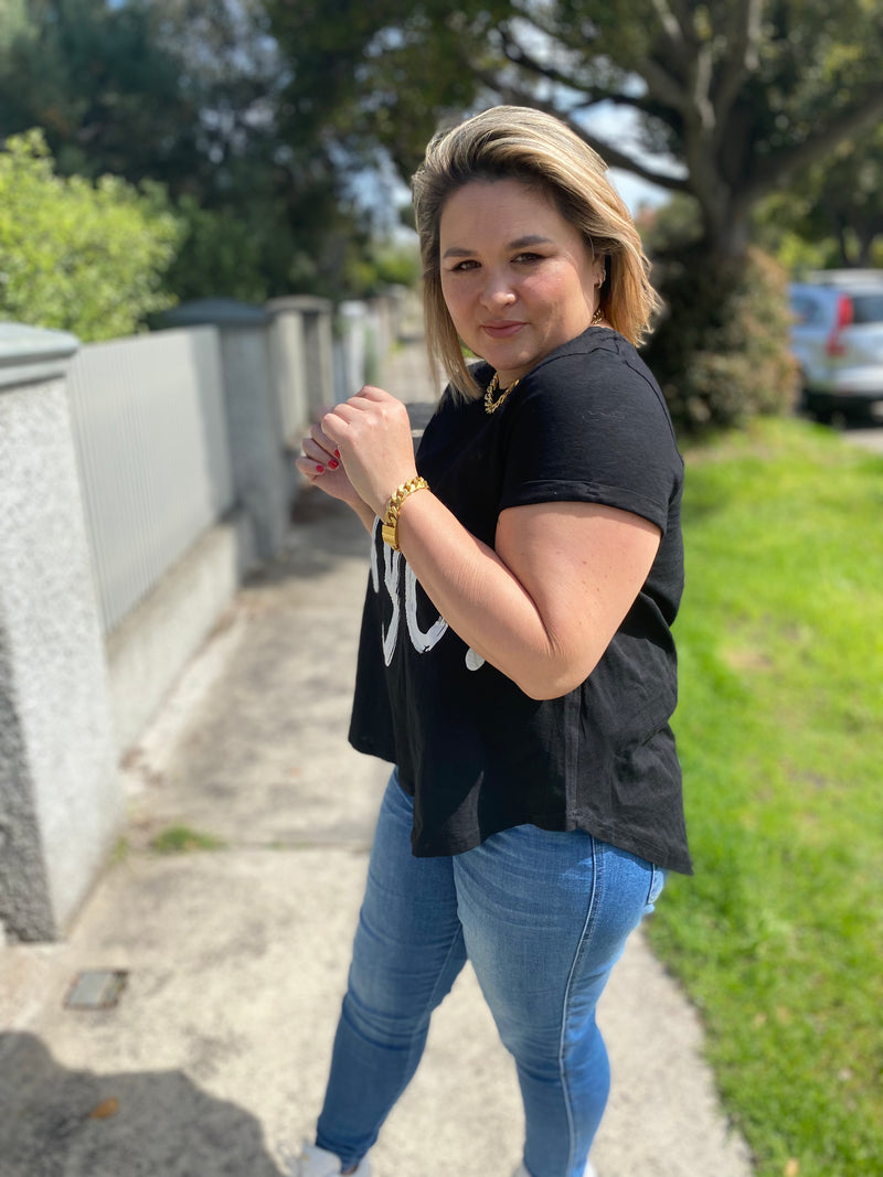 Jeans con tenis adidas hot sale